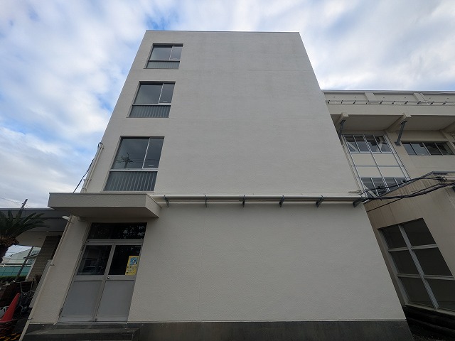 焼津の小学校塗装完了