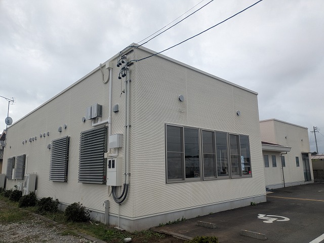 焼津市の事業所でコーキング工事完了