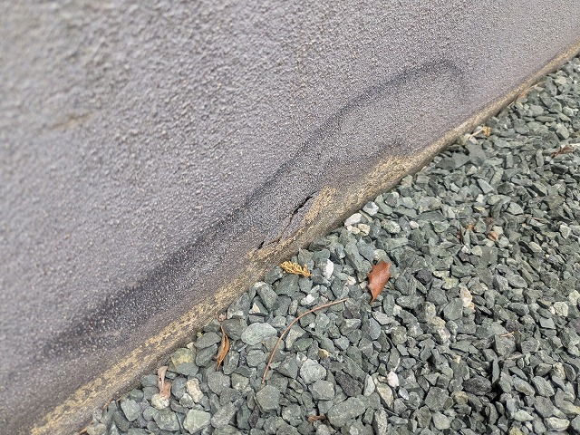 住宅の基礎の爆裂