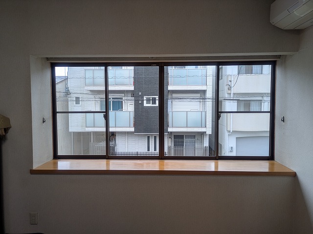 出窓before